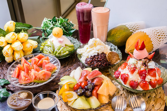 府城冰馆-抵用券-绵密而入口即化的雪花冰,搭配新鲜水果,展现丰富层次风味!综合水果切盘,爽脆酸甜,补足一天元气营养! - - 17LIFE 17P好康, 福利团购, 订餐系统