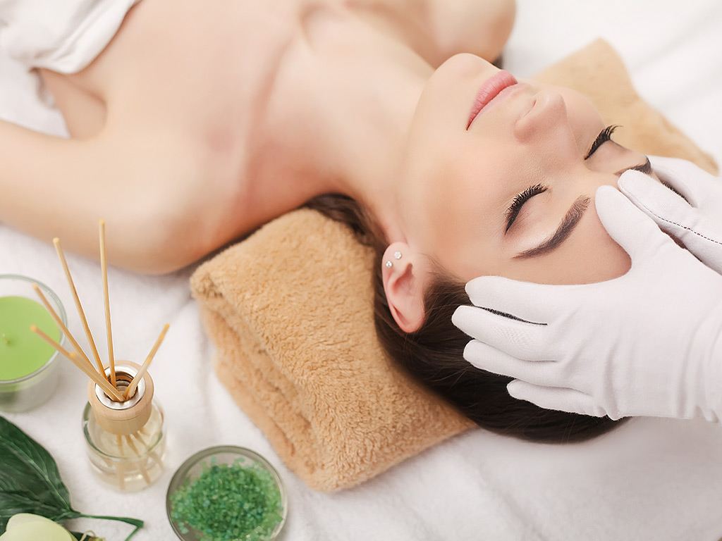 芙菈儿美容美体spa - 就爱保养!4d紧致/全身舒压/亮眼