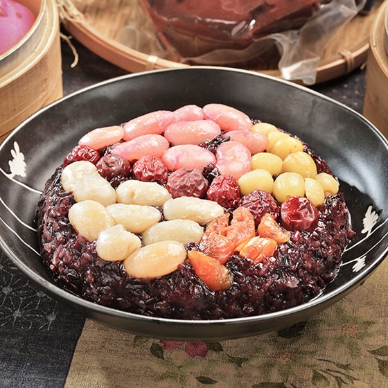 2017/年菜/黑貓探險隊/名店/蘿蔔糕/上海/八寶飯/扣肉/桌菜/羊肉爐/雞年/得獎/媒體/蘋果/報紙