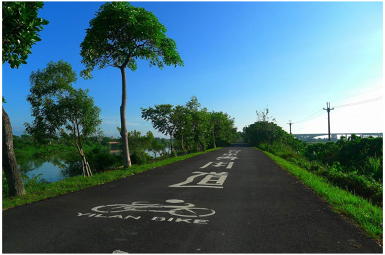 阿宏民宿/宜蘭民宿/阿宏/冬山河/童玩節/親水公園/生態綠舟/羅東夜市/幾米/幸福轉運站/太平洋/傳藝中心/自行車/羅東運動公園/梅花湖