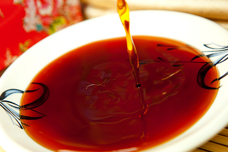 成记酱油-天然原色黑豆酱汁-极品天然原色黑豆酱汁!手工制作、国际双认证、传承酱香与美味，是每家厨房里都要有的料理酱料!