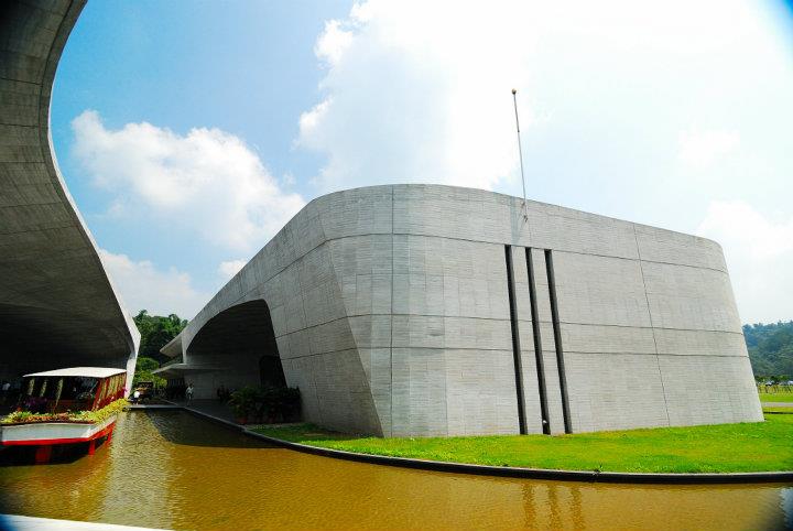 日月潭儷山林會館/日月潭/南投/旅館/住宿/儷山林/九族/纜車/哲園/木屋/阿舍乾麵/TOMS/Centurion/金展輝/馬卡龍/花蓮新城佳興冰果室/朝鋒餅舖/一蘭拉麵/買新鮮/非吃不可/purafit柏尹芙/Medimix