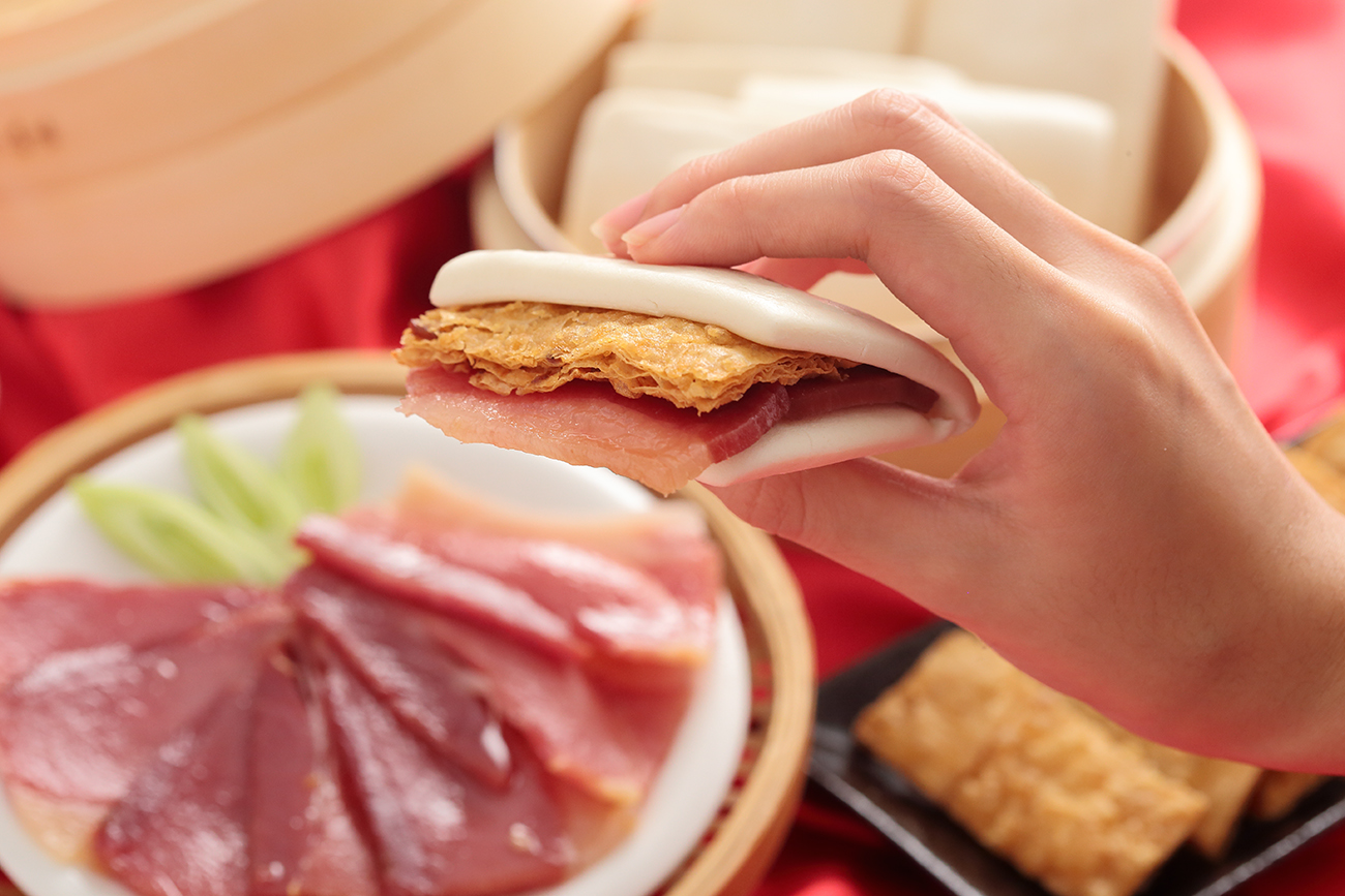 年菜/南門市場/年糕/獅子頭/佛跳牆/冰糖蓮藕/東坡肉/八寶飯/海參/豬肉凍/荷葉排骨/梅干扣肉/臭豆腐/糖醋排骨