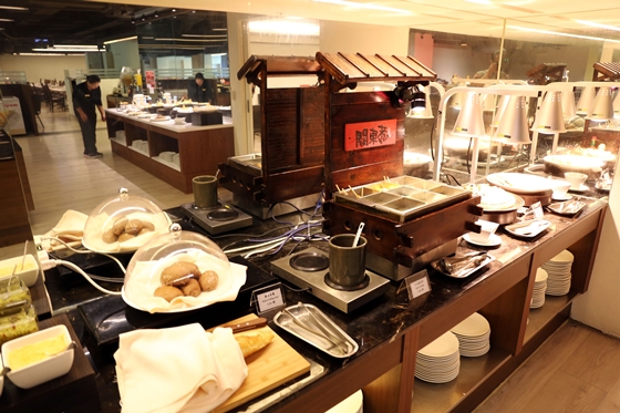 立德Cafe83餐廳(國父紀念館)/自助餐/吃到飽/東區/Cafe/牛排/鮭魚/生魚片/鮭魚/比薩/明治冰淇淋