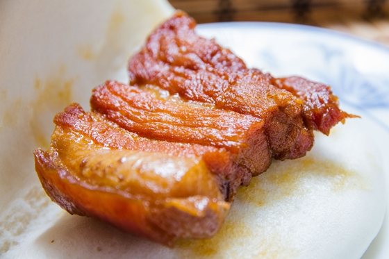 春天刈包-单人方案-松软刈包夹著软嫩入味的控肉，记忆中古早美味在齿颊间展开!一口刈包一口清凉饮品，独享组合让人大呼满足!，17Life，团购、宅配24小时到货、优惠券、即买即用