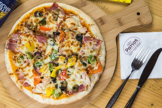 Panos Café/panos/cafe/帕諾斯/啤酒/pizza/披薩/飲料/飲品/炸物/肉丸/香腸/德腸/手工/那不勒斯/香蒜/辣炒/培根/比利時