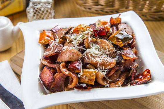 Panos Café/panos/cafe/帕諾斯/啤酒/pizza/披薩/飲料/飲品/炸物/肉丸/香腸/德腸/手工/那不勒斯/香蒜/辣炒/培根/比利時