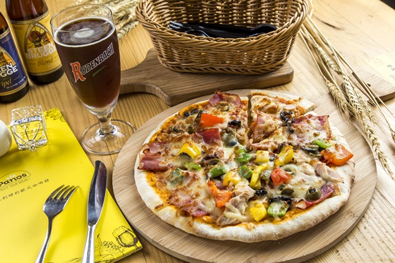 Panos Café/panos/cafe/帕諾斯/啤酒/pizza/披薩/飲料/飲品/炸物/肉丸/香腸/德腸/手工/那不勒斯/香蒜/辣炒/培根/比利時