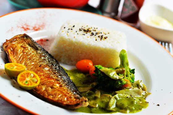 餐-独特香料半鸡澎湃上桌,搭配经典饭类美食,美