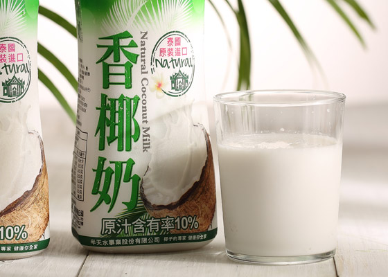 箱出/飲料/飲品/半天水/100%/鮮剖/椰汁/香椰/原汁/香椰奶/椰子/消暑/退火/祭祖/拜拜/養生/養身/破盤/獨家/優惠/泰國