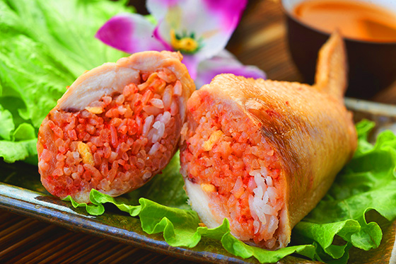 翅包饭鸡翅包炒饭-鸡翅包炒饭-媒体佳评不断的鸡翅包炒饭,瑞丰夜市新潮小吃第一名!加入飞鱼卵最潮吃法。皮薄香脆、香汁四溢,不容错过! - 17Life,团购,24小时宅配,优惠券,即买即用