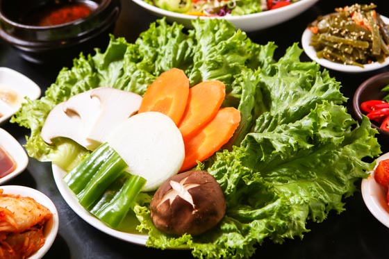 青纱草笼韩国料理-青纱草笼开春四人优惠套餐-韩国正统铜盘烧肉、带著焦香锅巴的石锅拌饭、国民美食辣炒年糕、多种韩式菜色,宛如置身韩国的美味飨宴。,17Life,团购、宅配24小时到货、优惠券、即买即用