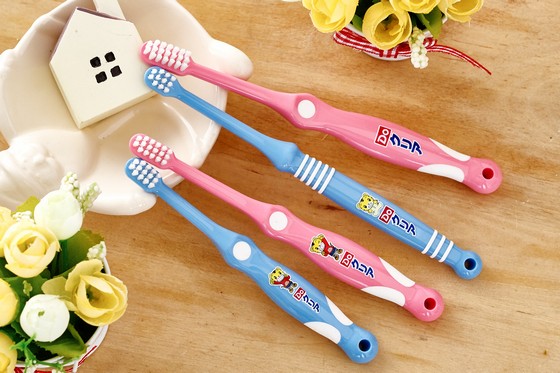 日本三诗达-巧虎儿童牙刷\/儿童牙膏系列-超人气巧虎陪小朋友一起刷牙啰!日本原装进口，Benesse授权公司货，帮小朋友养成良好口腔清洁习惯!，17Life，团购、宅配24小时到货、优惠券、即买即用