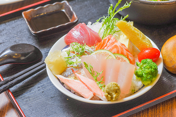 品山日本料理/壽司/丼飯/拉麵/火鍋/海鮮/帝王蟹/海鮮