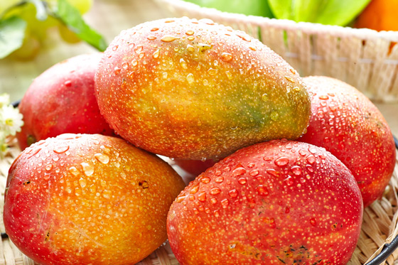 枋山爱文芒果-来自屏东枋山,超甜美的爱文芒果来啰!皮红肉黄,肉质细腻,少有纤维,夏日最消暑的营养水果,一定要尝尝。,17Life,团购、宅配24小时到货、优惠券、即买即用