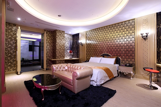 水雲端旗艦概念旅館/水雲端/水雲端休息/台中汽車旅館/台中休息/休息/台中/台中水雲端休息