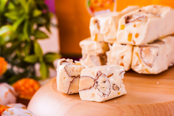 樱桃爷爷-2015新品上市柠檬慕斯牛轧糖\/香橙奶