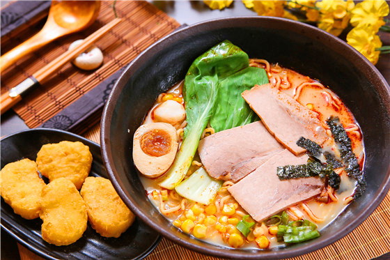 上禾豚骨拉面《东安店》-单人外带拉面组合-触动内心深处的拉面魂!香醇豚骨、特制麻辣等多项口味任君挑选!拉面+小菜百元有找!品尝美味不用花大钱!,17Life,团购、宅配24小时到货、优惠券、即买即用