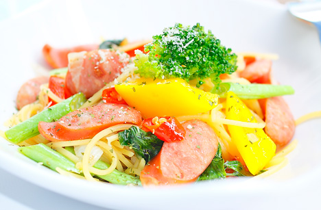 辣味海鲜面_辣味食品_奶油海鲜培根意面(2)