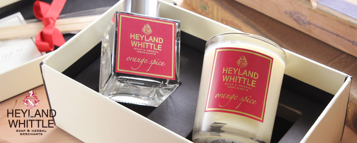 HEYLAND & WHITTLE 英倫薇朶-一生一世情人香氛禮盒 質感英式生活風尚，上質特調天然擴香與幸福燭光，獨特、優雅、專屬戀人記憶中的珍貴香氛！