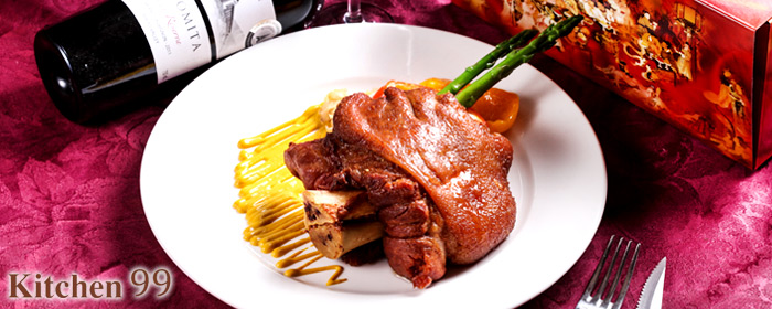 Kitchen 99-頂級年菜豬腳禮盒 德式重量級吉祥年菜，浪漫鬧新年！酥脆表皮與滑嫩肉質的醉心美味，雙份豬腳隆重獻禮！