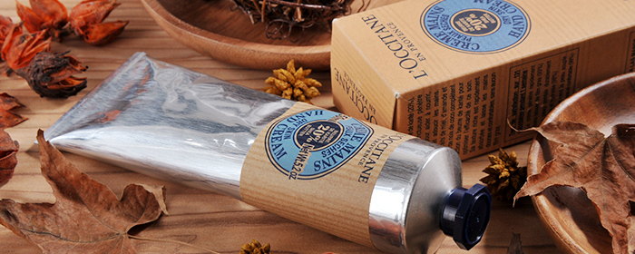 L'OCCITANE 歐舒丹-乳油木護手霜 75ml 來自法國普羅旺斯的天然香氛保養品牌，乳油木護手霜柔嫩滋潤舒適，全球暢銷明星商品！