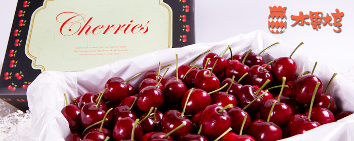水果大亨-美國加州櫻桃 1KG 甜美限定，卻是最值得的等待！飽滿紅潤猶如一顆顆的完美紅寶石，美國加州產地新鮮直送