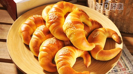 布朗妮烘焙坊-黄金金牛角平装礼盒-解嘴馋必备的金牛角，有著诱人的油亮外观，更有十足香气，一个只要15元不到，快揪同事、朋友一起P吧!