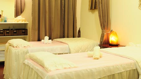 钟尊爵体验课程:背部经络纾压+头颅净化刮疗+