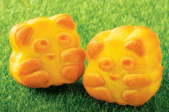 2019/中秋節/禮盒/送禮/手提禮盒/奇華至尊/茶點/點心/甜點/甜食/月餅/提袋/附袋/廣式月餅/伴手禮/土雞蛋/蛋捲/蛋黃鳳梨金酥/奶皇/熊貓至尊/蛋黃奶皇/迷你