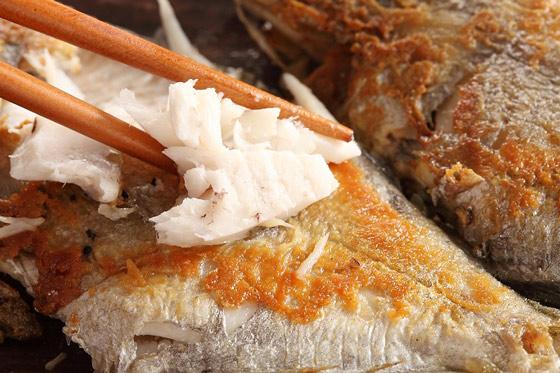 还帮您都去除了鱼鳃及内脏,更方便进行料理,蒸,煎,烤,炸都合适!