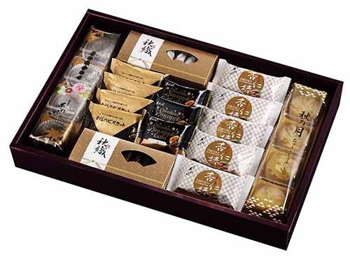 中秋/月餅/禮盒/提袋/早鳥/預購/點心/下午茶/手信坊/名店/伴手禮/百大/老店/鳳梨酥/蛋黃酥/初代月見/御代清月/牛軋糖