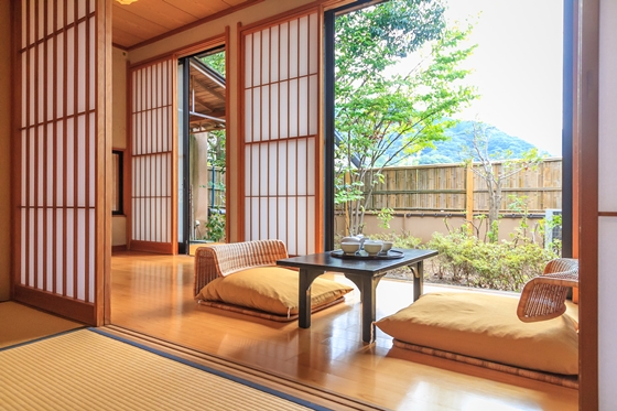 海都假期旅行社-伊豆山城温泉会馆-茶町の散策