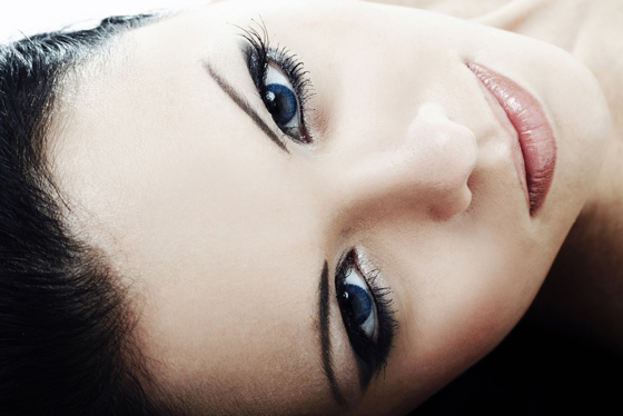 做一个有自信的女人从眼神开始